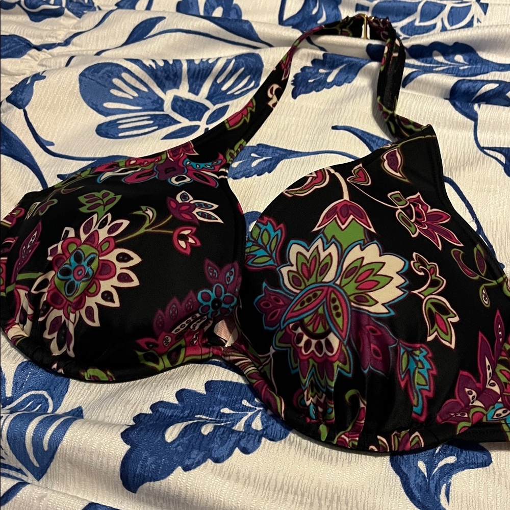 Victoria’s Secret Bikini Top Size 34D - Picture 3 of 6